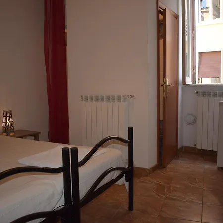 Sandy Hotel-2